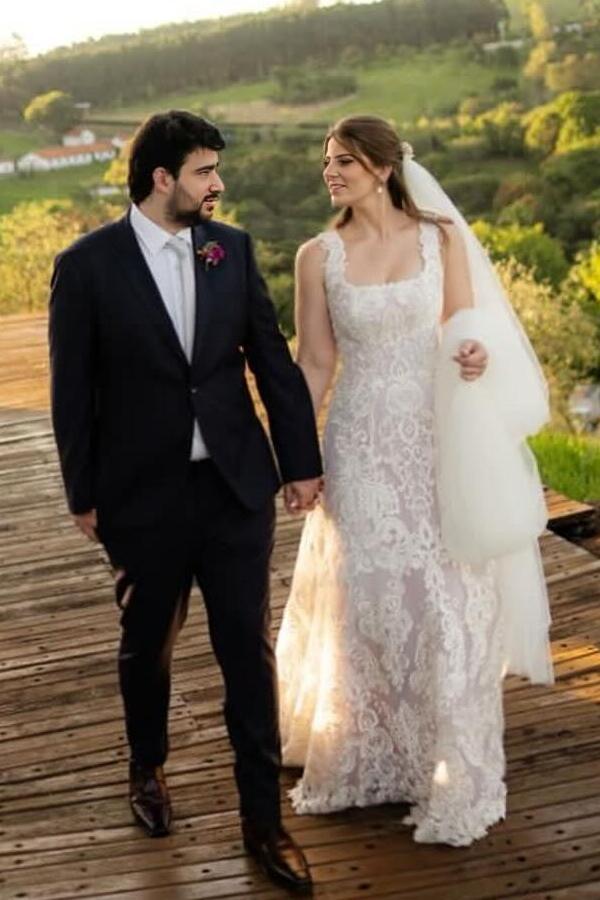 Gorgeous A-Line Floor-Length Square Neck Sleeveless Lace Wedding Dresses-BMbridal