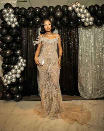 Gilded Dreams - Off-Shoulder Champagne Mermaid Dress in Shimmering Perfection