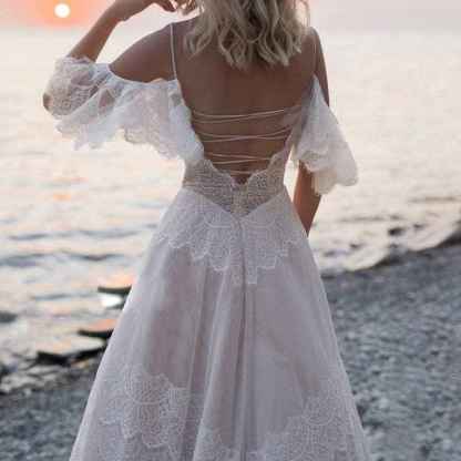 Women's Wedding Dresses Chic Lace Evening Dresses V Neck Ruffle Sleeves Beachy Boho Outdoorsy Wedding Gowns bmbridal