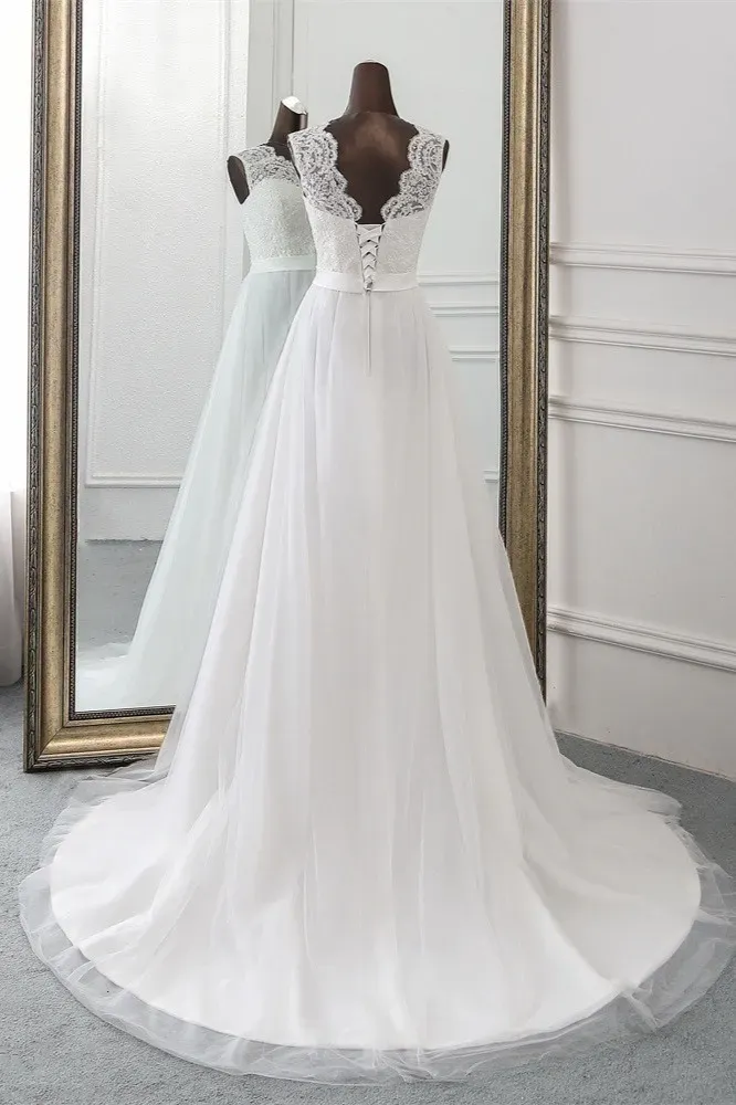 Classic Tulle Long A-Line Jewel Wedding Dress with Appliques Lace