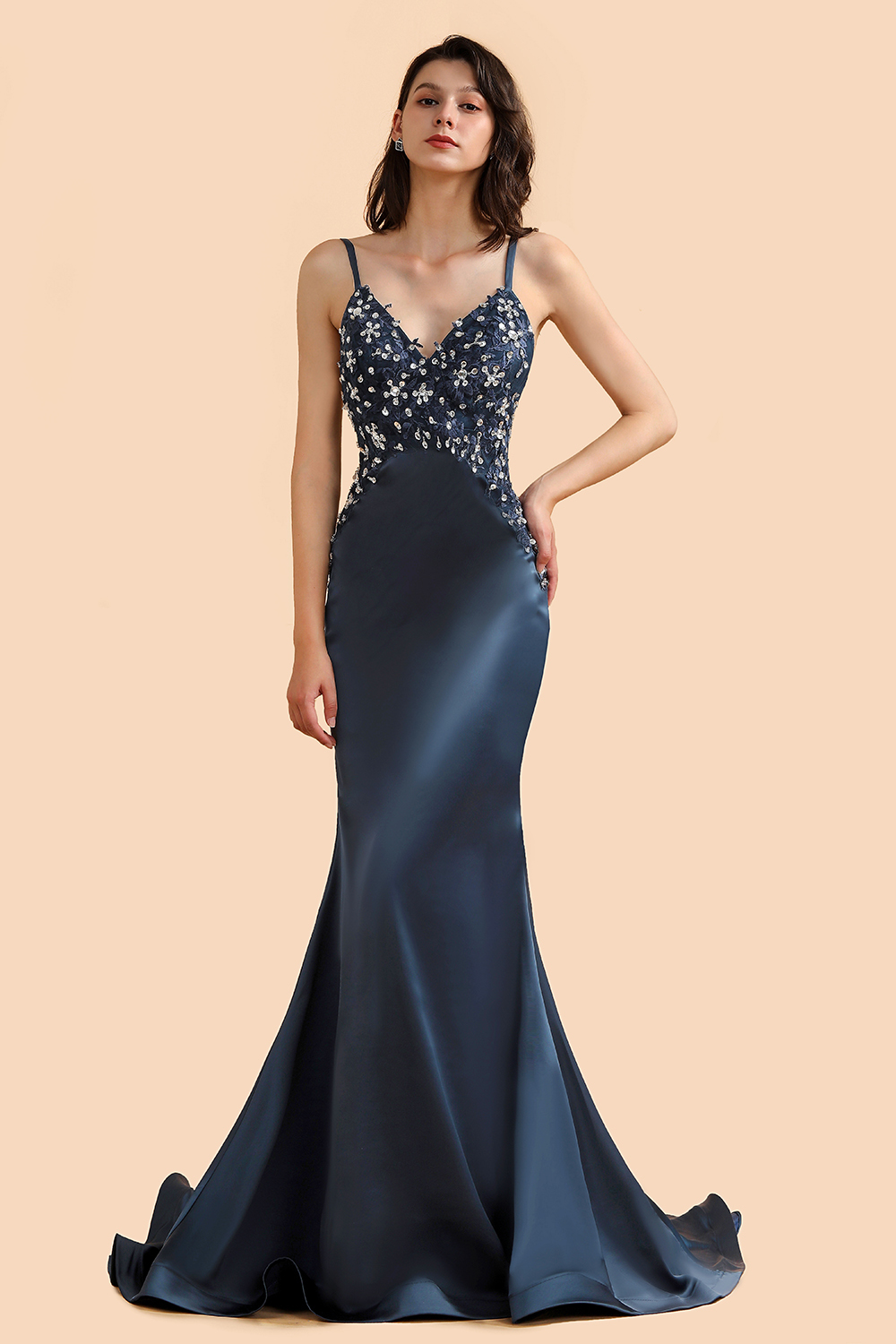 BMbridal Affordable Spaghetti Straps V-Neck Prom Dresses Sleeveless Appliques Beadings Party Dresses Online-BMbridal