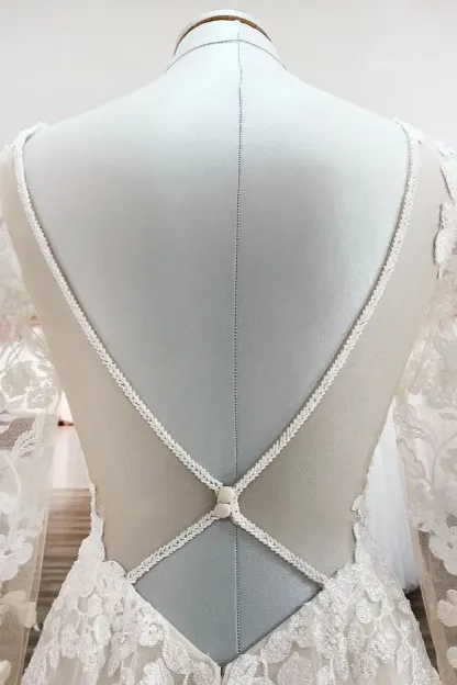 Classy Ivory Long Sleeves A-Line Lace Open Back Wedding Dresses with Tulle Appliques