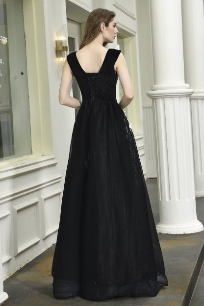 BMbridal Sexy Black Long Prom Dress V-Neck Evening Gowns With Lace Appliques