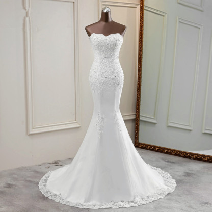 Chic Long Mermaid Strapless Lace Appliques Wedding Dress with Beadings
