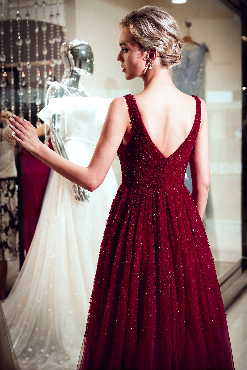 BMbridal Burgundy V-Neck Sequins Beadings Prom Dress Long Tulle Evening Gowns