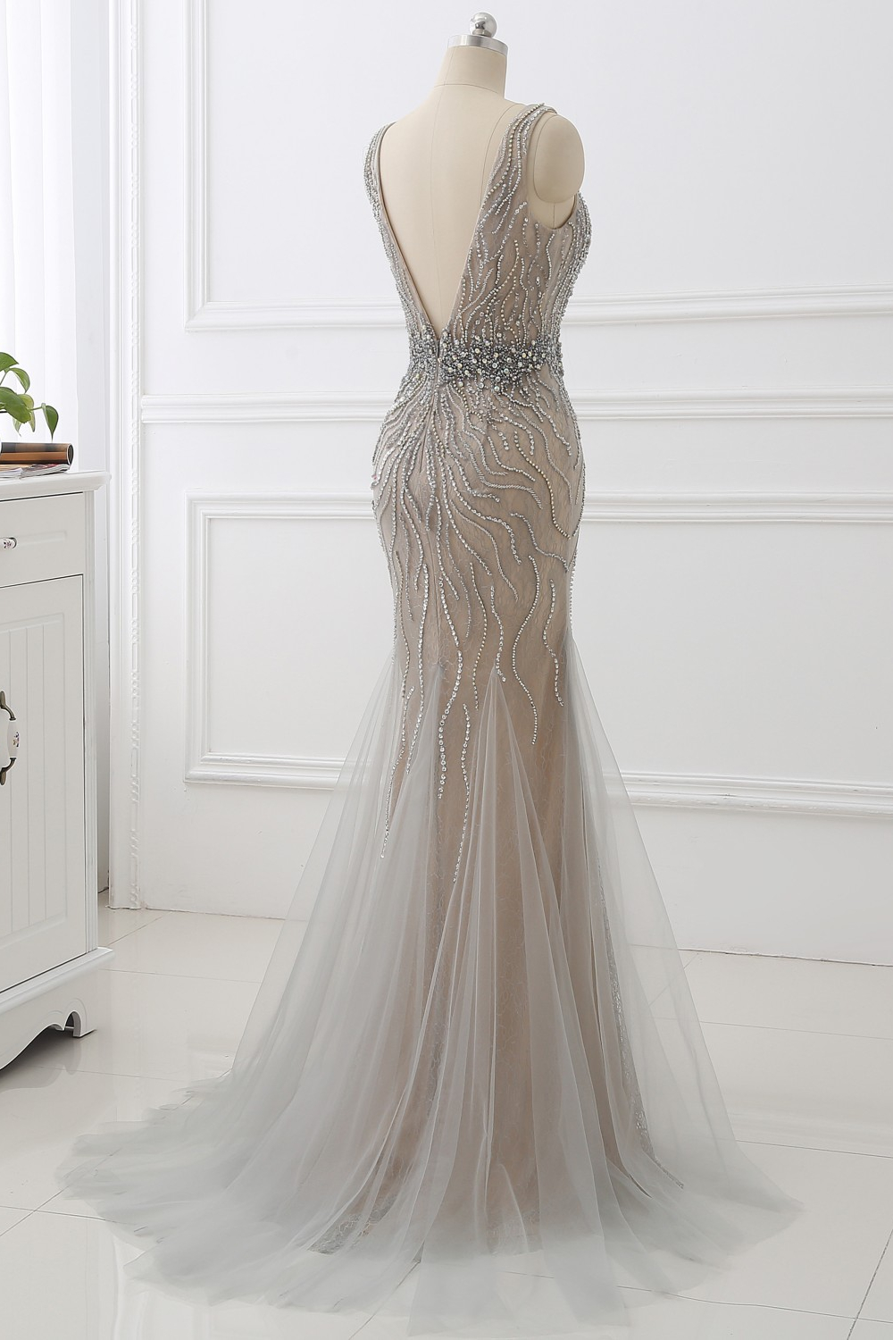 BMbridal Elegant Strap V-Neck Sleeveless Mermaid Prom Dresses with Beadings Ruffles