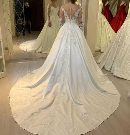 Gorgeous Long Sleeve Pearl Sweetheart Satin A-Line Wedding Dress with Lace Appliques