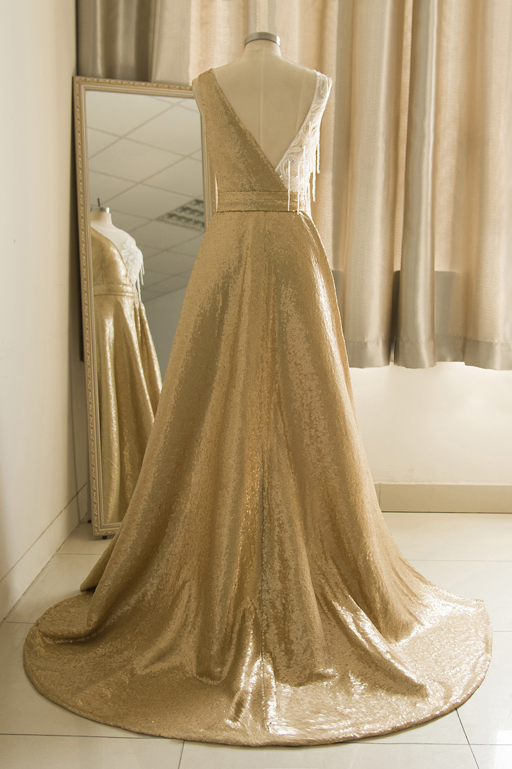 BMbridal Stylish Jewel Gold Sequined A-Line Prom Dresses Sleeveless White Appliques Evening Dress with Beadings-BMbridal