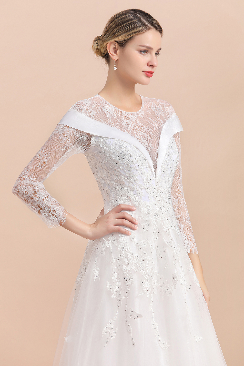 BMbridal Gorgeous Long Sleeve Lace Wedding Dress Online Appliques Bridal Gowns With Beadings