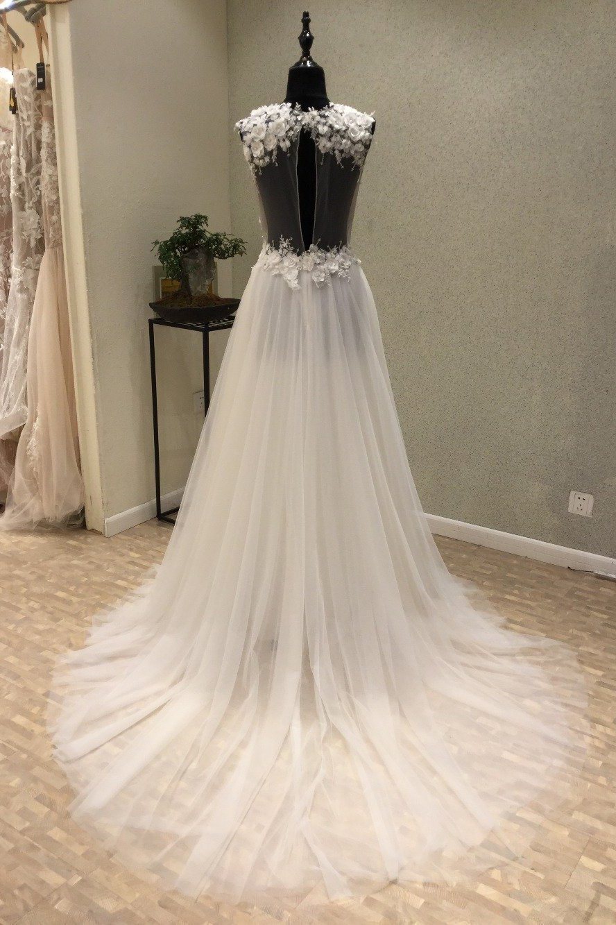 BMbridal Stylish V-Neck Straps Tulle Wedding Dress Ruffles Appliques Bridal Gowns with Flowers On Sale-BMbridal