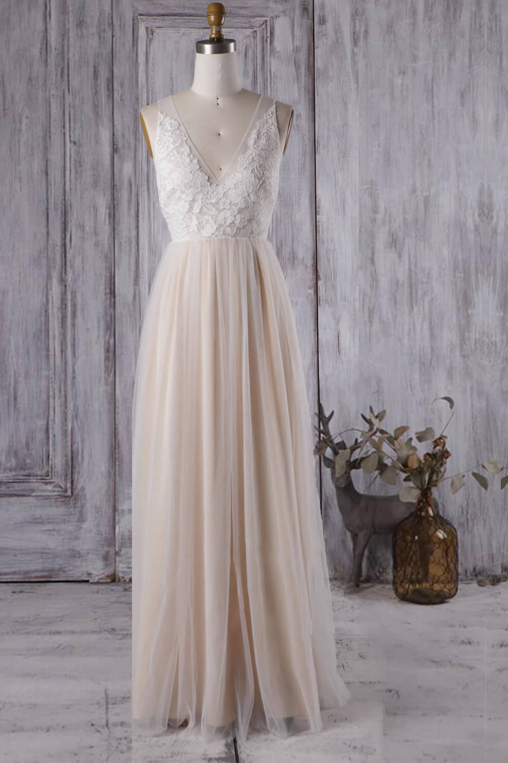BMbridal Elegant A-line Tulle Lace Wedding Dress V-neck Appliques Ruffles Bridal Gowns On Sale-BMbridal