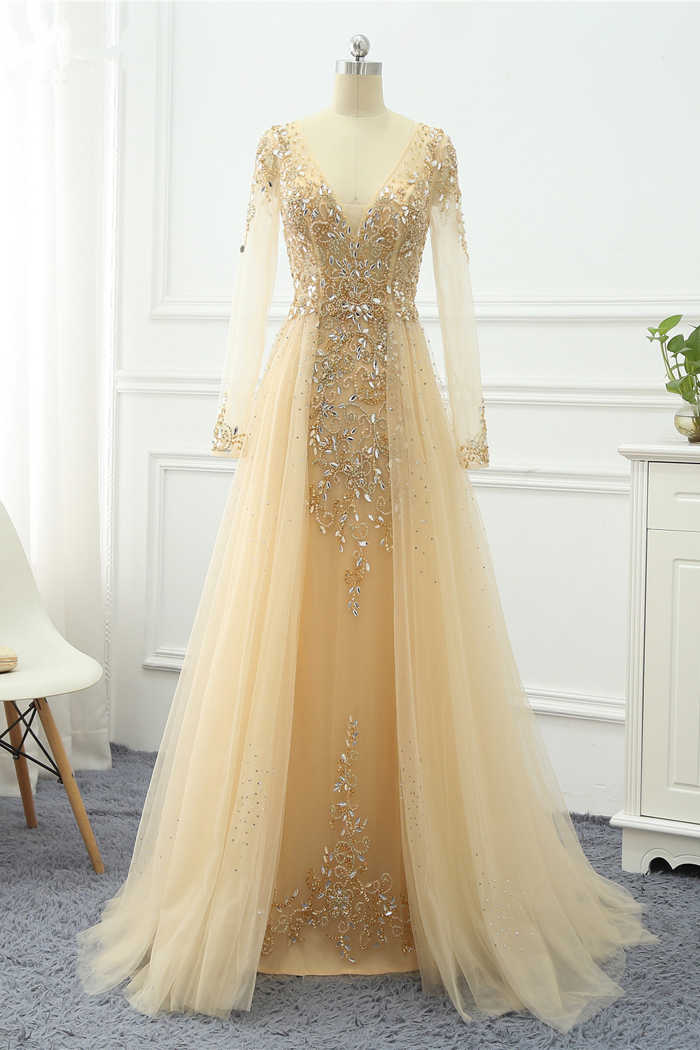 BMbridal Elegant V-Neck Long Sleeves Appliques Beadings Prom Dresses with Overskirt