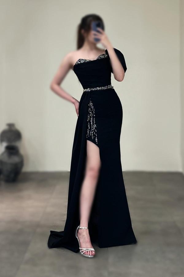 Exquisite Floor-Length Mermaid One-Shoulder Split Front Satin Prom Dresses with Beadings