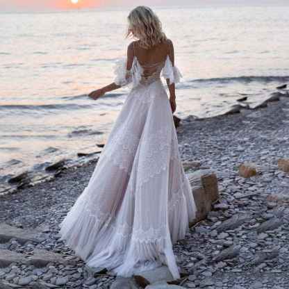 Women's Wedding Dresses Chic Lace Evening Dresses V Neck Ruffle Sleeves Beachy Boho Outdoorsy Wedding Gowns bmbridal