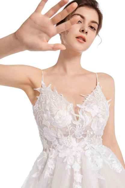 Women's Wedding Dresses Appliques Boho Beach Sexy Spaghetti Straps Lace Bridal Gowns Open Back bmbridal