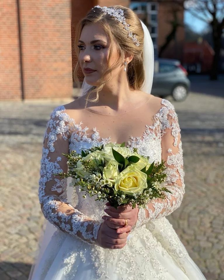 Bmbridal Long Sleeves Lace Wedding Dress Princess V-Neck On Sale-BMbridal