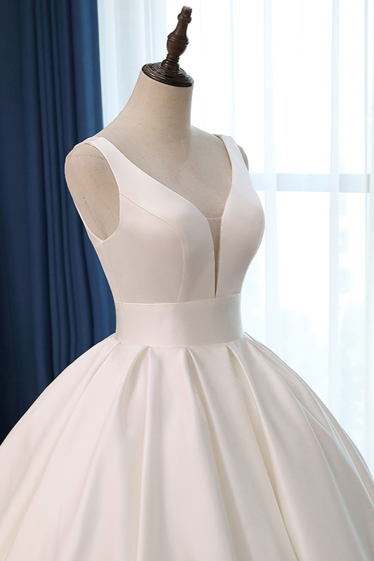 BMbridal Sexy Deep-V-Neck Straps Satin Wedding Dress Ball Gown Ruffles Sleeveless Bridal Gowns Online-BMbridal
