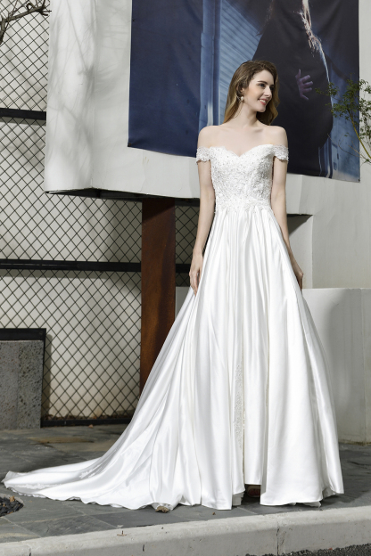 BMbridal Sexy Lace Appliques Off the Shoulder Sweetheart Wedding Dress with Low Back