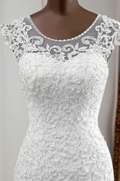 BMbridal Gorgeous Jewel Sleeveless White Lace Mermaid Wedding Dresses with Appliques
