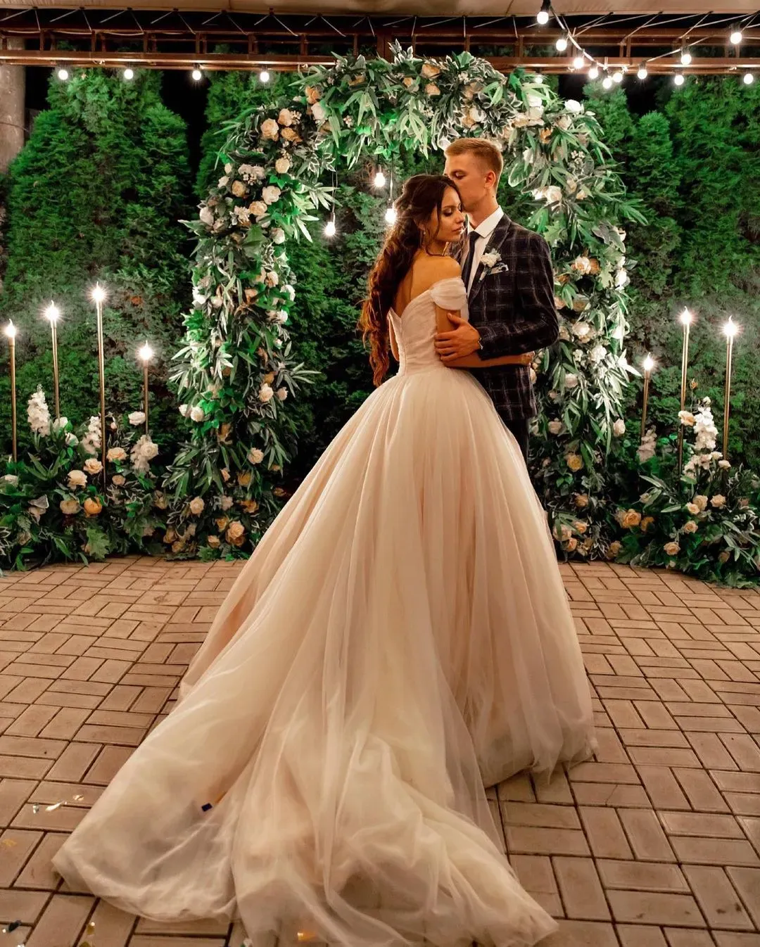 Elegant Tulle Off-the-Shoulder A-Line Long Wedding Dress with Chapel Train