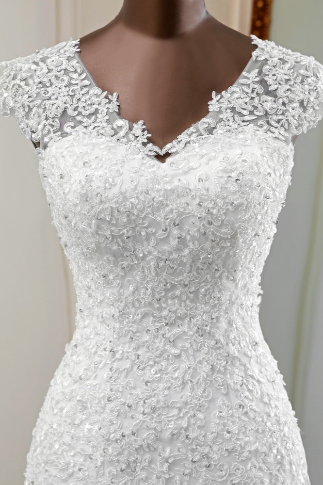 BMbridal Luxury V-Neck Sleeveless White Lace Mermaid Wedding Dresses with Appliques