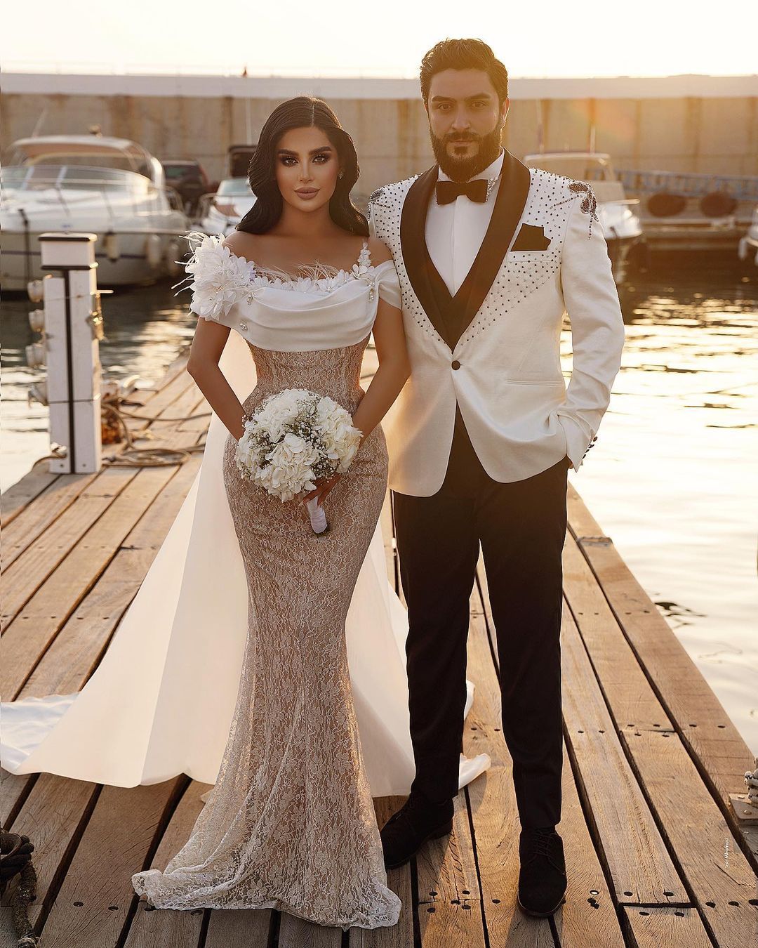 Bmbridal Off-the-Shoulder Wedding Dress Mermaid Lace With Cape-BMbridal