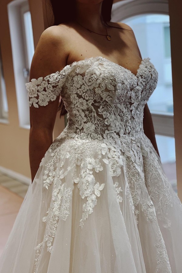 Bmbridal Off-the-Shoulder Wedding Dress Tulle Princess With Lace Appliques-BMbridal