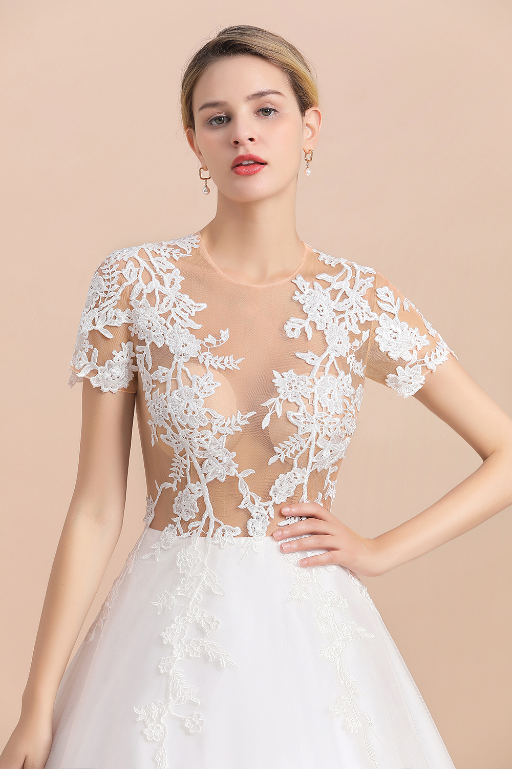 BMbridal Sexy See Through Tulle Appliques Short Sleeves Wedding Dress
