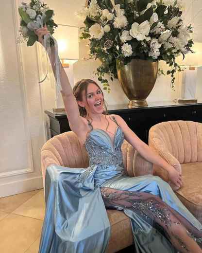 V Neck Satin Prom Dresses Long Mermaid Lace Evening Gown with Slit Pleated Bodycon Formal Dress with Tail bmbridal