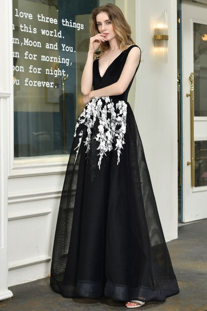 BMbridal Sexy Black Long Prom Dress V-Neck Evening Gowns With Lace Appliques