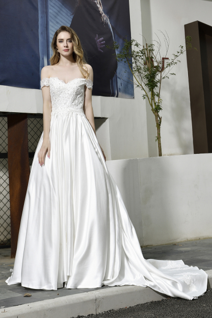 BMbridal Sexy Lace Appliques Off the Shoulder Sweetheart Wedding Dress with Low Back
