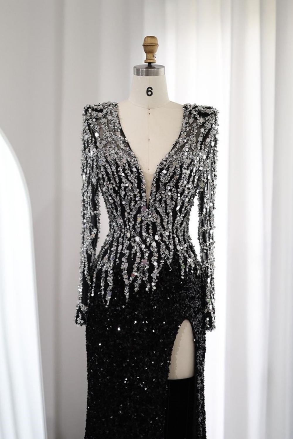 Bmbridal Black FLoor-Length Long Sleeves V-Neck Prom Dresses with Beadings