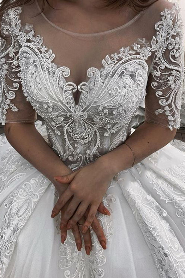 Chic Ball Gown Short Sleeves Sheer Tulle Wedding Dress with Appliques