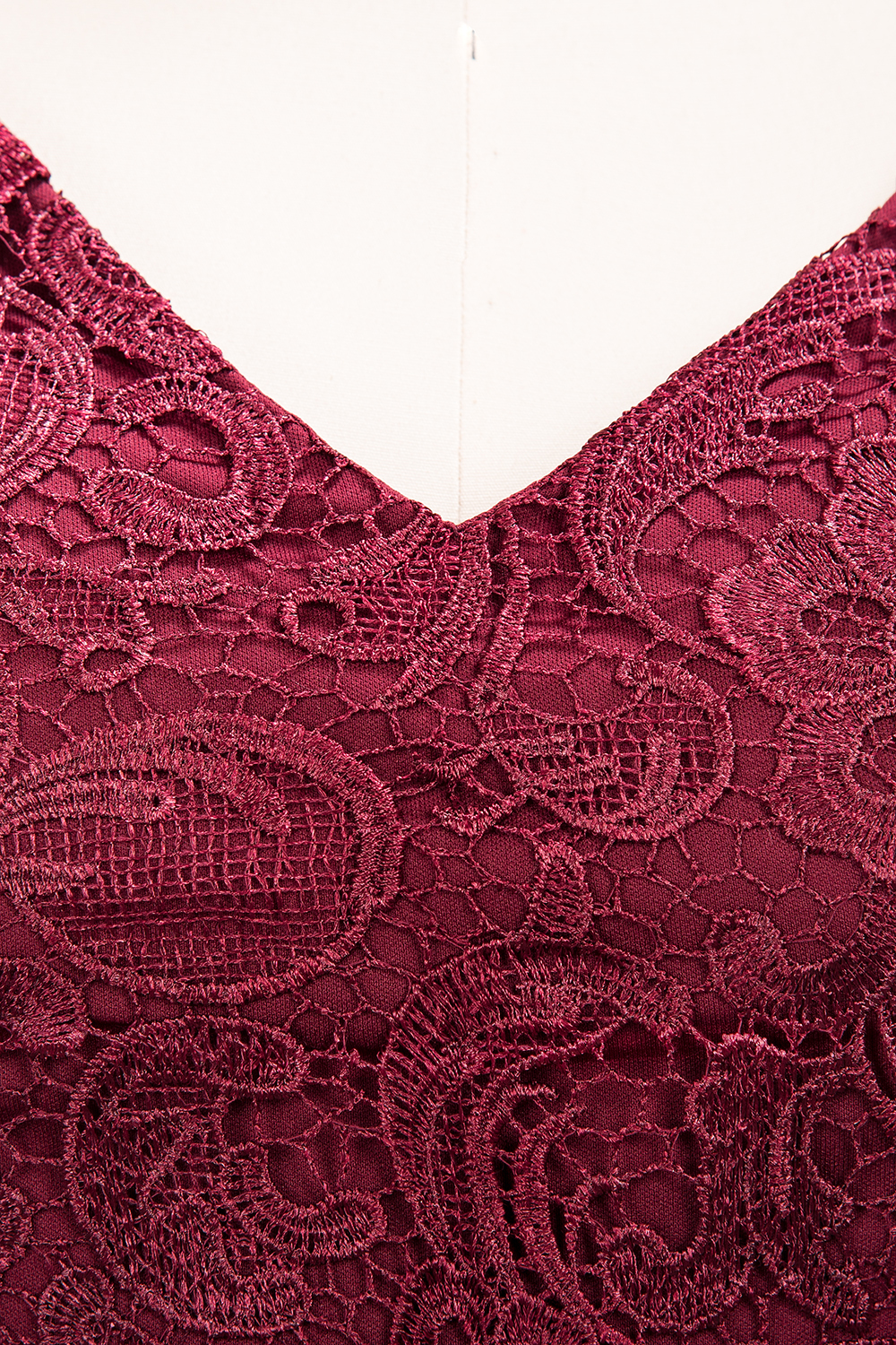 BMbridal Elegant Lace Open-Back Long Burgundy Bridesmaid Dresses Online-BMbridal