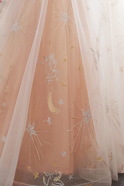 BMbridal Charming Sleeveless Embrodiery Long prom Dress With Lace-up