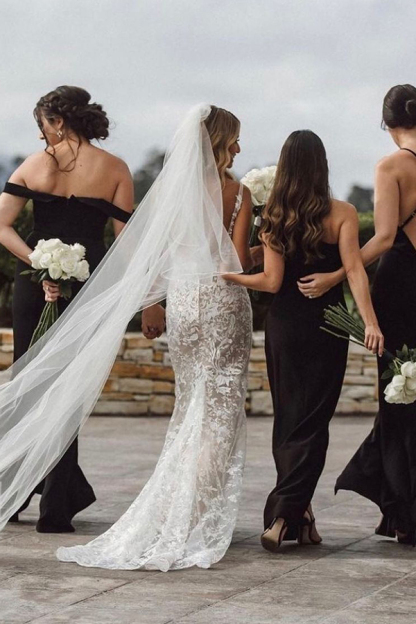 Modern Spaghetti Straps Jewel Mermaid Wedding Dress with Lace V-Neck