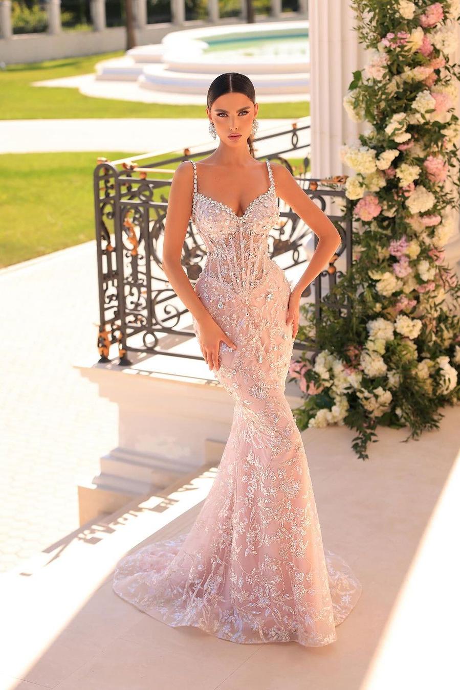 Spaghetti Strap Sleeveless Mermaid Appliques Long Prom Dress With Beadings