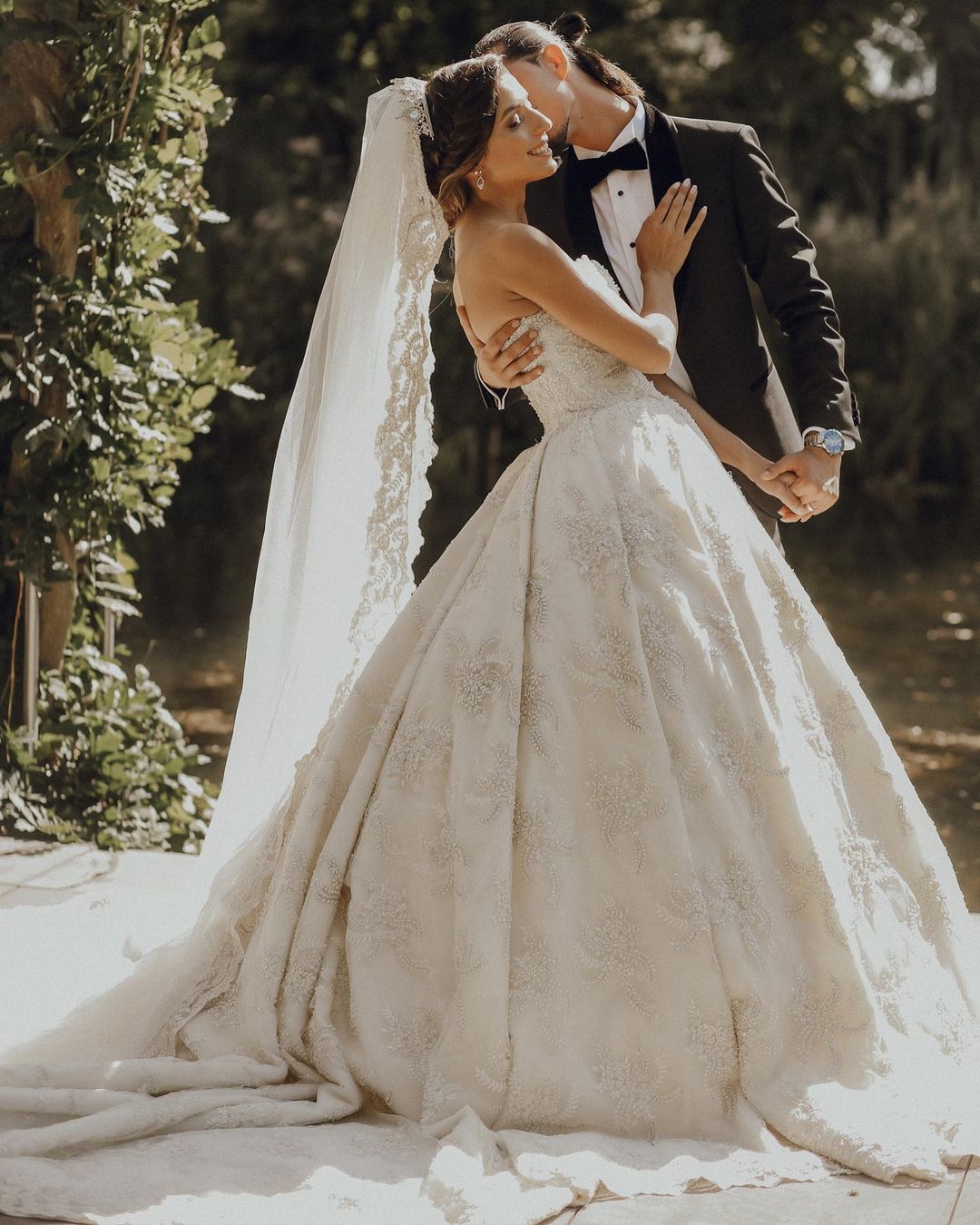 BMbridal Sweetheart Lace Wedding Dress Princess With Appliques-BMbridal