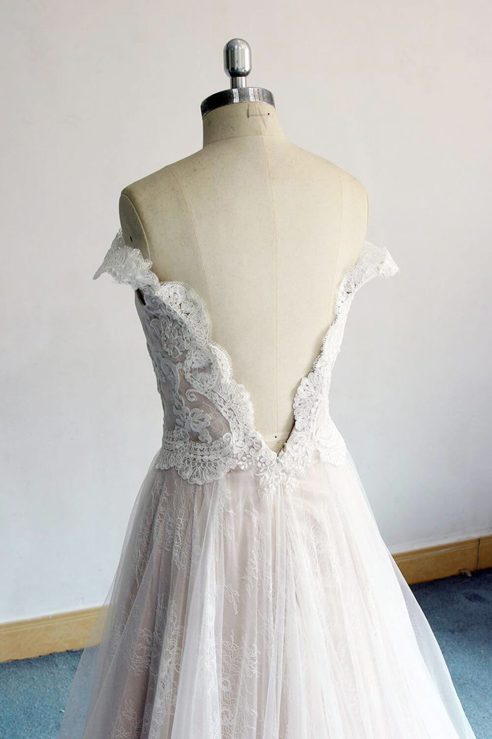 BMbridal Gorgeous Off-the-shoulder Sweetheart Appliques Wedding Dresses A-line Lace Ruffles Bridal Gowns On Sale-BMbridal