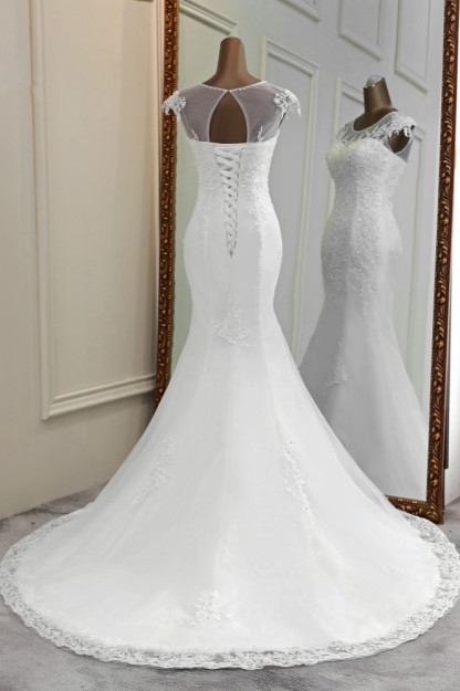 BMbridal Elegant Jewel Sleeveless White Lace Mermaid Wedding Dresses with Rhinestone Appliques