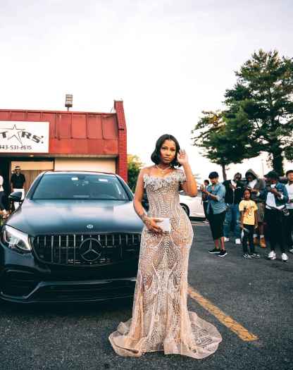 Gilded Dreams - Off-Shoulder Champagne Mermaid Dress in Shimmering Perfection