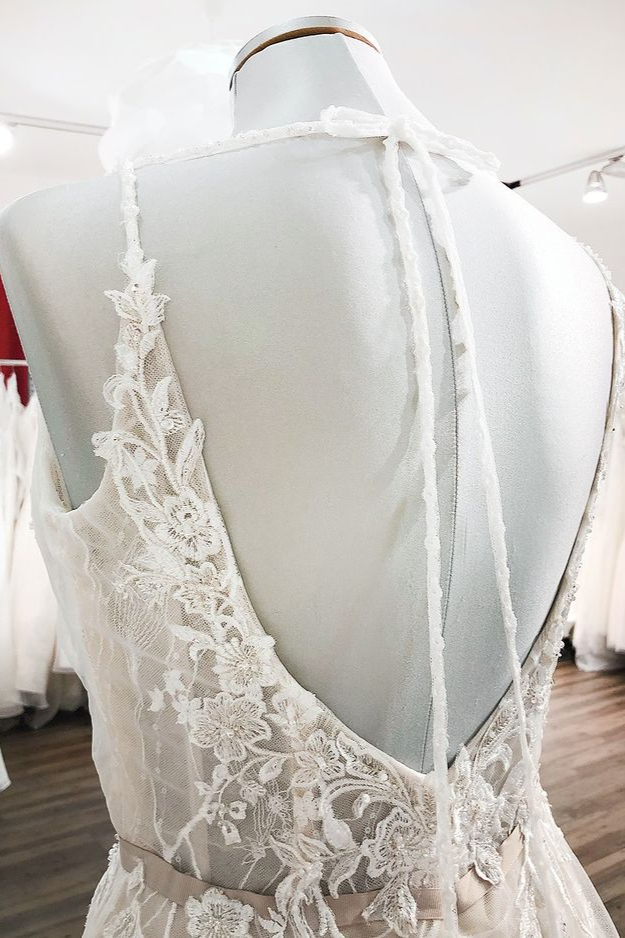 Sexy Backless Long A-Line Lace Wedding Dresses with Tulle V-Neck