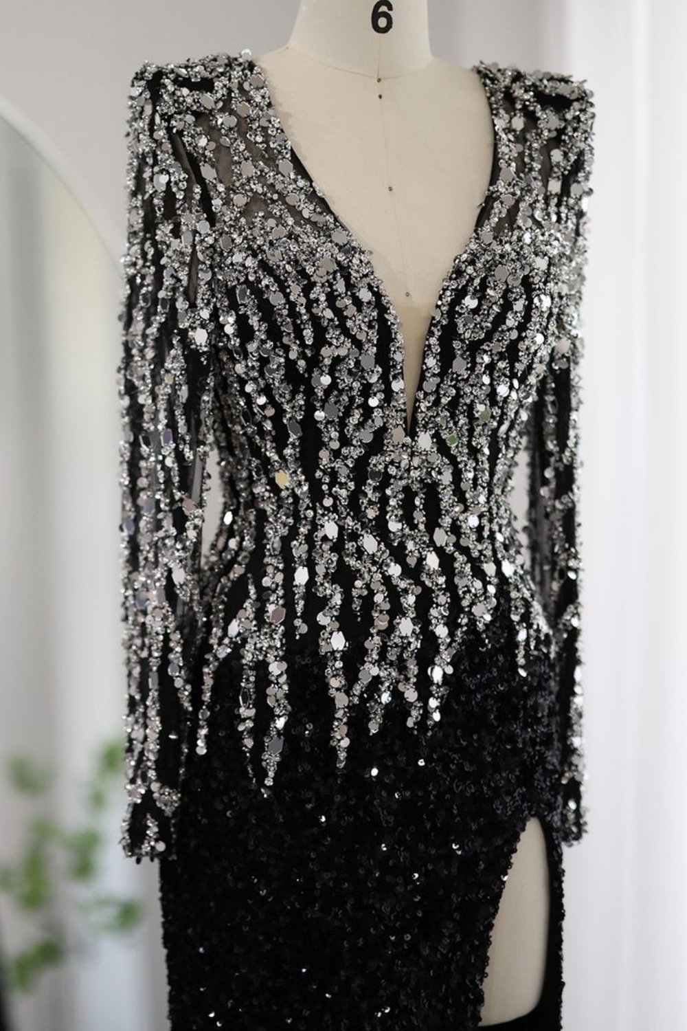 Bmbridal Black FLoor-Length Long Sleeves V-Neck Prom Dresses with Beadings