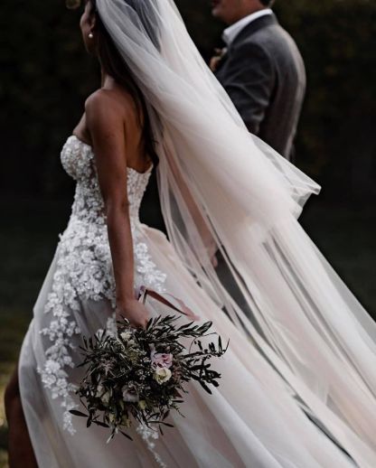 Modern A-Line Sweetheart 3D Floral Long Wedding Dress with Lace Tulle