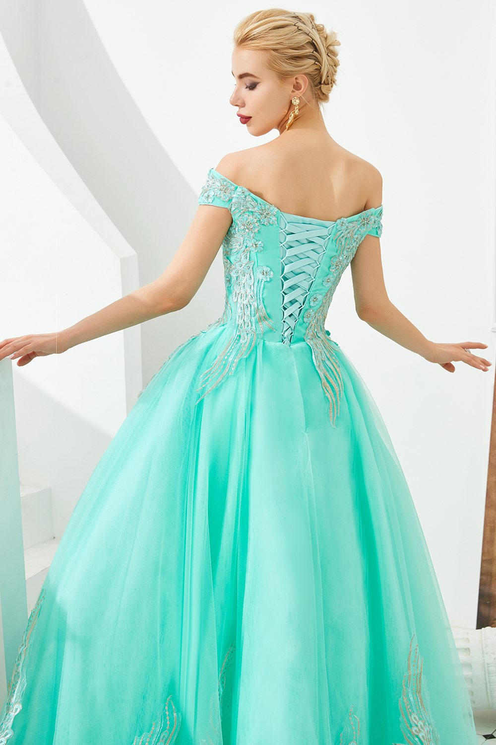 BMbridal Off-the-Shoulder Tulle Ball Gown Prom Dress With Appliques Beadings