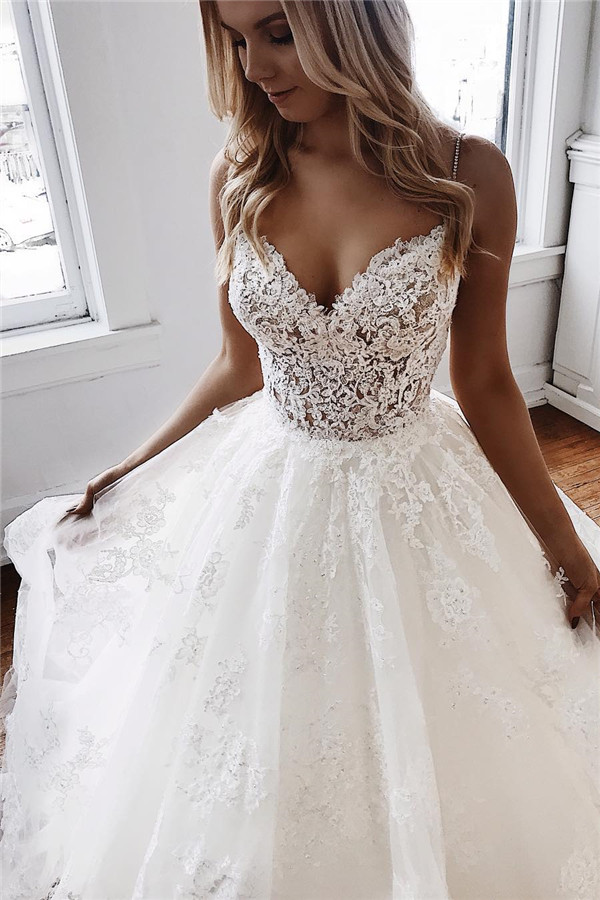 Modern Lace Appliques A-Line Wedding Dresses with Spaghetti-Straps