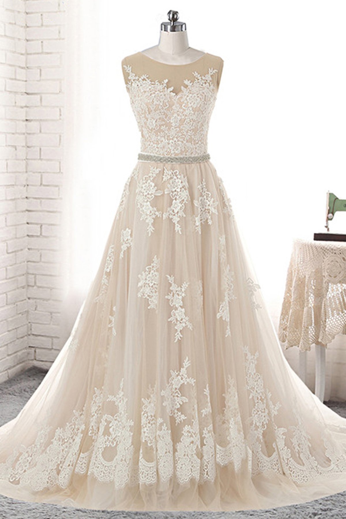 BMbridal Glamorous Creamy Tulle Round Neck Long Wedding Dress White Lace Applique Bridal Gowns On Sale-BMbridal