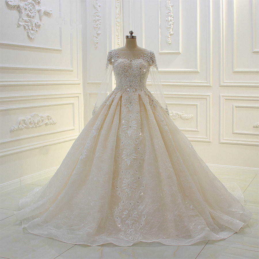 Elegant Beading Ball Gown Long Sleeves Bateau Wedding Dress with Appliques Lace
