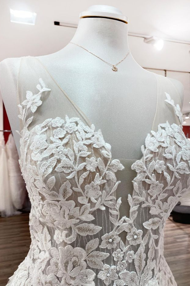 BMbridal Breath-taking Detailed Appliques Ruffles Tulle Ivory Lace Wedding Dresses Long-BMbridal