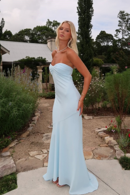 Charming Sleeveless Strapless Long Mermaid Prom Dress With Pleated
